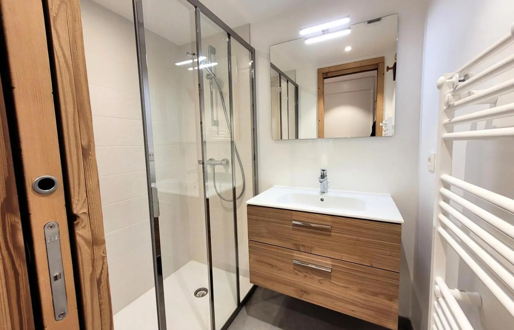 Residence Le Clos D'Arsene - Appartement Lumineux Avec Terrasse Mae-5601 レ・ジェ アパート